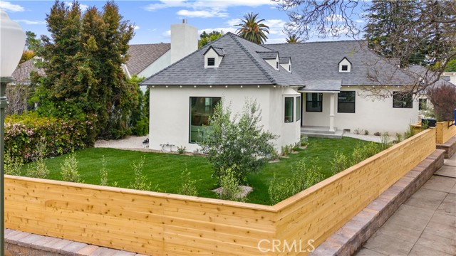 Single Family Residence, 10584 Wellworth ave, Westwood, CA 90024 - 1