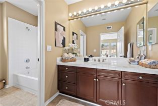 Single Family Residence, 8 Bella Rosa, Irvine, CA 92602 - 37