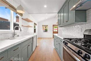 Single Family Residence, 389 Park ave, Laguna Beach, CA 92651 - 12