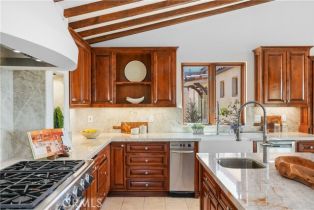 Single Family Residence, 2516 Temple Hills dr, Laguna Beach, CA 92651 - 21