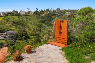 Single Family Residence, 2516 Temple Hills dr, Laguna Beach, CA 92651 - 26