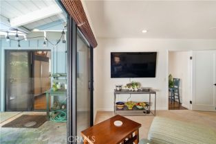 Single Family Residence, 19 Vista De La Luna, Laguna Beach, CA 92651 - 29