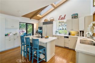 Single Family Residence, 19 Vista De La Luna, Laguna Beach, CA 92651 - 6