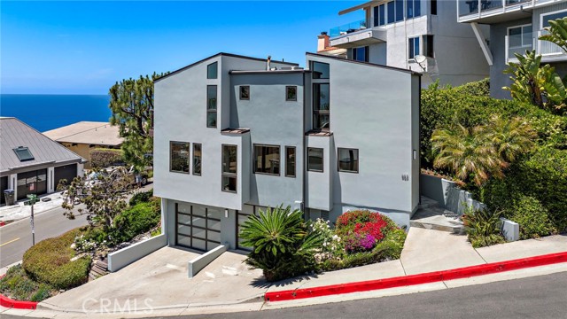 Single Family Residence, 683 Alta Vista way, Laguna Beach, CA 92651 - 1