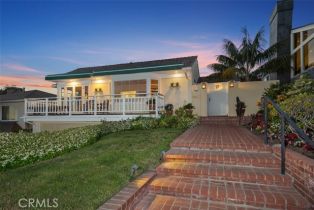 Single Family Residence, 27  S La Senda DR, Laguna Beach, CA  Laguna Beach, CA 92651