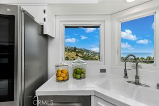 Single Family Residence, 1385 Terrace way, Laguna Beach, CA 92651 - 11