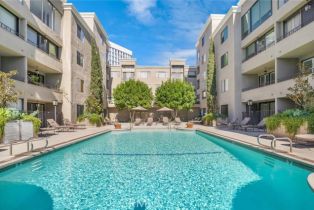 Condominium, 8455 Fountain ave, West Hollywood , CA 90069 - 5