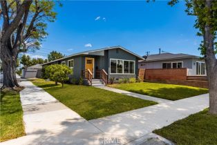 Single Family Residence, 5922 John AVE, Long Beach, CA  Long Beach, CA 90805