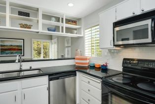 Condominium, 930 Via Mil Cumbres, Solana Beach, CA 92075 - 8