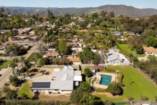 Single Family Residence, 745 Stage Coach ln, Fallbrook, CA 92028 - 44