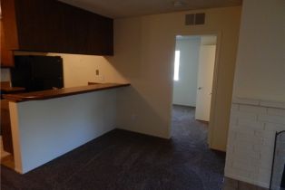 Condominium, 17552 Vandenberg ln, Tustin, CA 92780 - 5