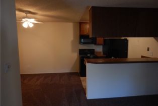 Condominium, 17552 Vandenberg ln, Tustin, CA 92780 - 6