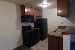 Condominium, 17552 Vandenberg ln, Tustin, CA 92780 - 9