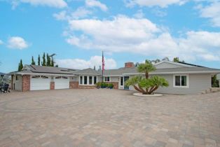 Single Family Residence, 1001 Riverview dr, Fallbrook, CA 92028 - 4