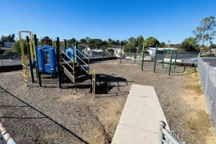 , 1455 Alturas rd, Fallbrook, CA 92028 - 4