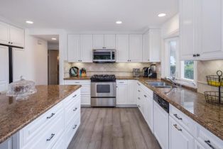 Single Family Residence, 7980 Via Capri, La Jolla, CA 92037 - 9