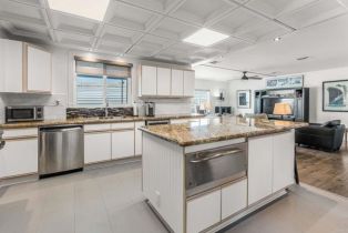 , 7236 San Benito st, Carlsbad, CA 92011 - 4