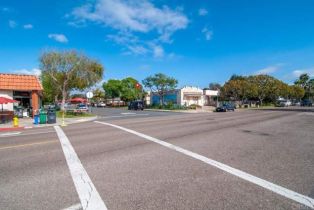 , 3304 Roosevelt #R, Carlsbad, CA 92008 - 4