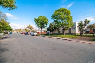 , 3304 Roosevelt #R, Carlsbad, CA 92008 - 5