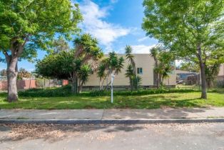 , 3304 Roosevelt #R, Carlsbad, CA 92008 - 7