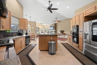 Single Family Residence, 42292 Tenaja Truck trl, Fallbrook, CA 92028 - 12