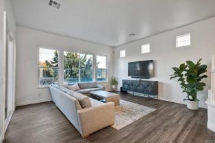 Single Family Residence, 1695 ROBIN pl, Carlsbad, CA 92011 - 4