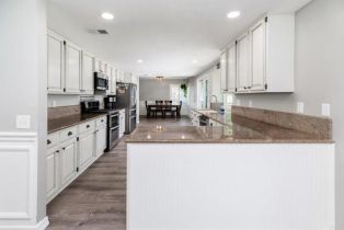 Single Family Residence, 31061 Via Gilberto, Temecula, CA 92592 - 10