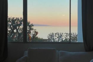 Condominium, 17352 Sunset blvd, Pacific Palisades, CA 90272 - 5
