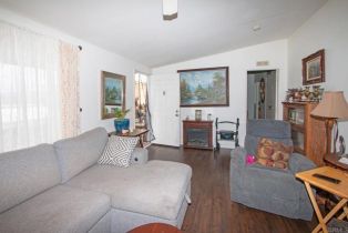 , 1455 Alturas, Fallbrook, CA 92028 - 7