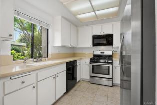 Condominium, 8933 Yolo cir, Huntington Beach, CA 92646 - 8