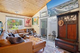 Single Family Residence, 2042 Pheasant Run, Fallbrook, CA 92028 - 9