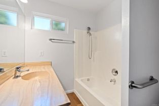 Single Family Residence, 1565 Chestnut ave, Carlsbad, CA 92008 - 10