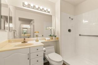 Condominium, 8278 Caminito Modena, La Jolla, CA 92037 - 11