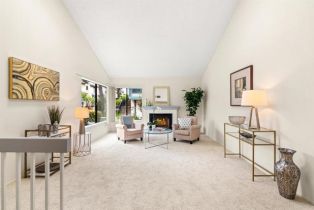 Condominium, 8278 Caminito Modena, La Jolla, CA 92037 - 4