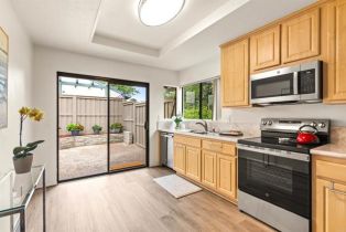 Condominium, 8278 Caminito Modena, La Jolla, CA 92037 - 7