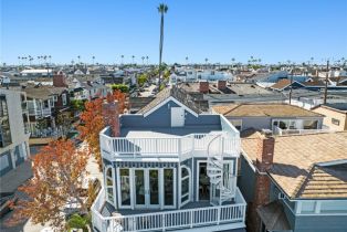 Residential Income, 811 Bay Front, Newport Beach, CA 92662 - 4