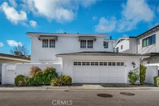 Single Family Residence, 207 Via Mentone, Newport Beach, CA  Newport Beach, CA 92663