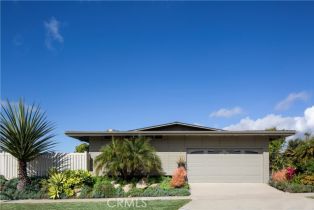 Single Family Residence, 327 Milford DR, Corona Del Mar, CA  Corona Del Mar, CA 92625