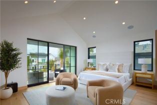 Single Family Residence, 127 Bay ave, Newport Beach, CA 92661 - 10