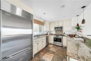 Condominium, 1319 Balboa Blvd blvd, Newport Beach, CA 92661 - 11