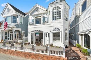 Single Family Residence, 125 Grand Canal, Newport Beach, CA 92662 - 2