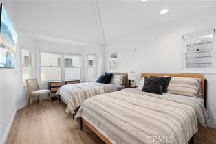 Single Family Residence, 125 Grand Canal, Newport Beach, CA 92662 - 27