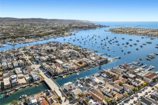 Single Family Residence, 125 Grand Canal, Newport Beach, CA 92662 - 41