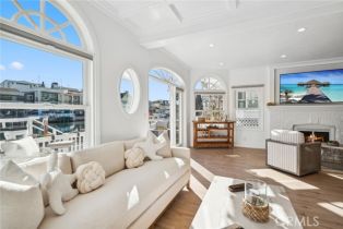 Single Family Residence, 125 Grand Canal, Newport Beach, CA 92662 - 8