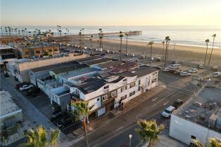 , 2214 W Oceanfront, Newport Beach, CA 92663 - 2