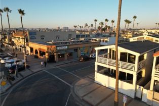 , 2214 W Oceanfront, Newport Beach, CA 92663 - 6