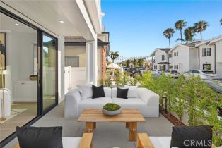Single Family Residence, 208 Collins ave, Newport Beach, CA 92662 - 3