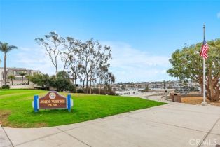 Single Family Residence, 1 Park pl, Newport Beach, CA 92663 - 34
