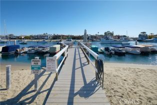 Single Family Residence, 14 Beacon Bay, Newport Beach, CA 92660 - 33