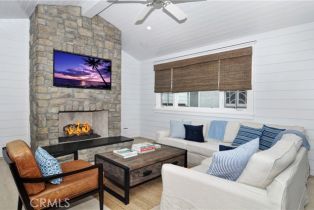 Condominium, 515 Narcissus ave, Corona Del Mar, CA 92625 - 4